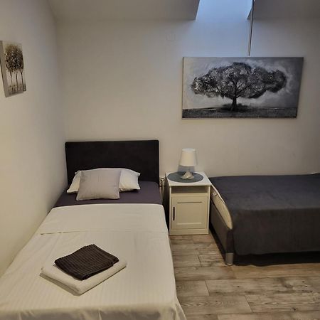 Guest House Lucija Buzin Luaran gambar