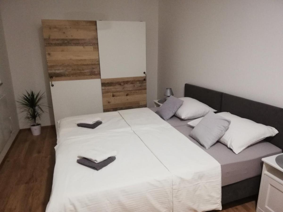 Guest House Lucija Buzin Luaran gambar